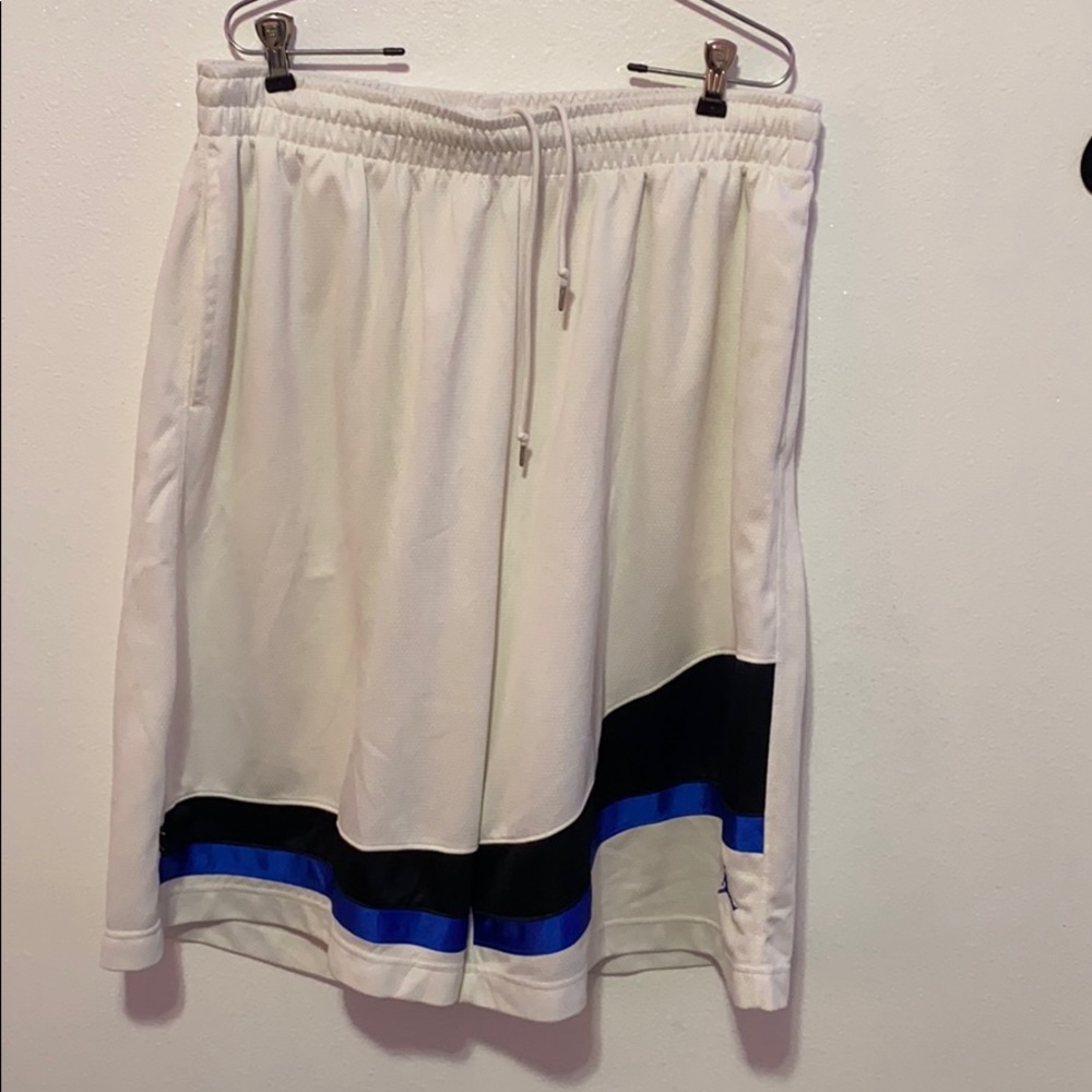 White Jordan basketball shorts size XXL